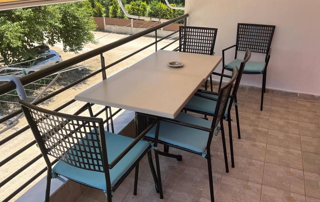 Helena'S Apartments - Nikiti Ngoại thất bức ảnh